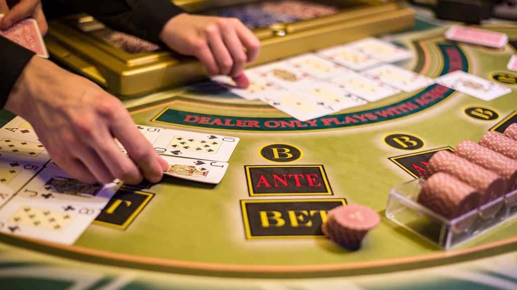 Casino Etiquette: How to Dress Up and Enjoy the Ultimate Casino Experience