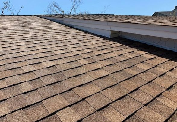 Six Tips on Selecting the Right Roofing Contractor for Roof Replacement