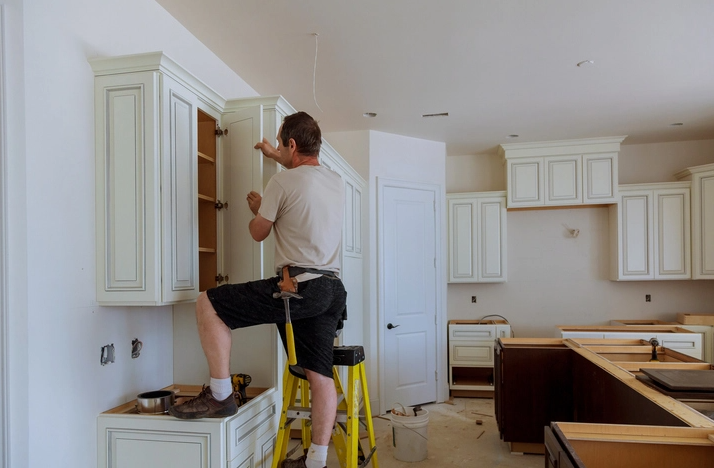 WHAT TO KNOW ABOUT RESTORING YOUR CABINETS
